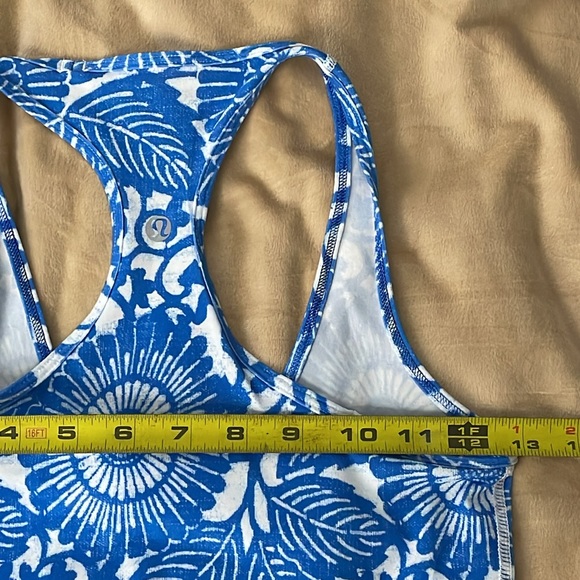 Lululemon - Picture 3 of 6